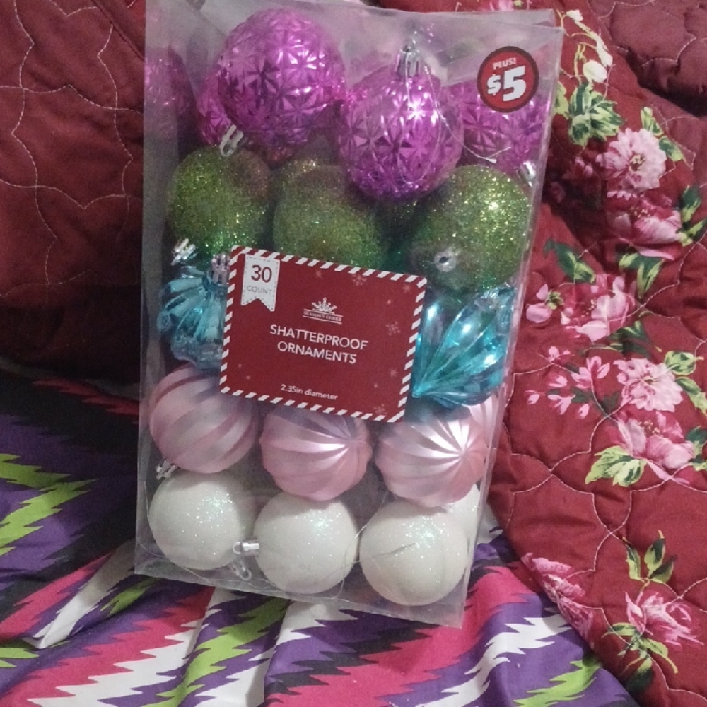 Colorful Shatterproof Ornaments Set